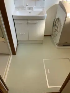 狭くて古い脱衣場を広く綺麗に！